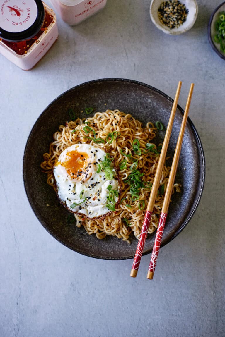 Instant Noodles with Garlic and Chilli Oil – Food By Matt